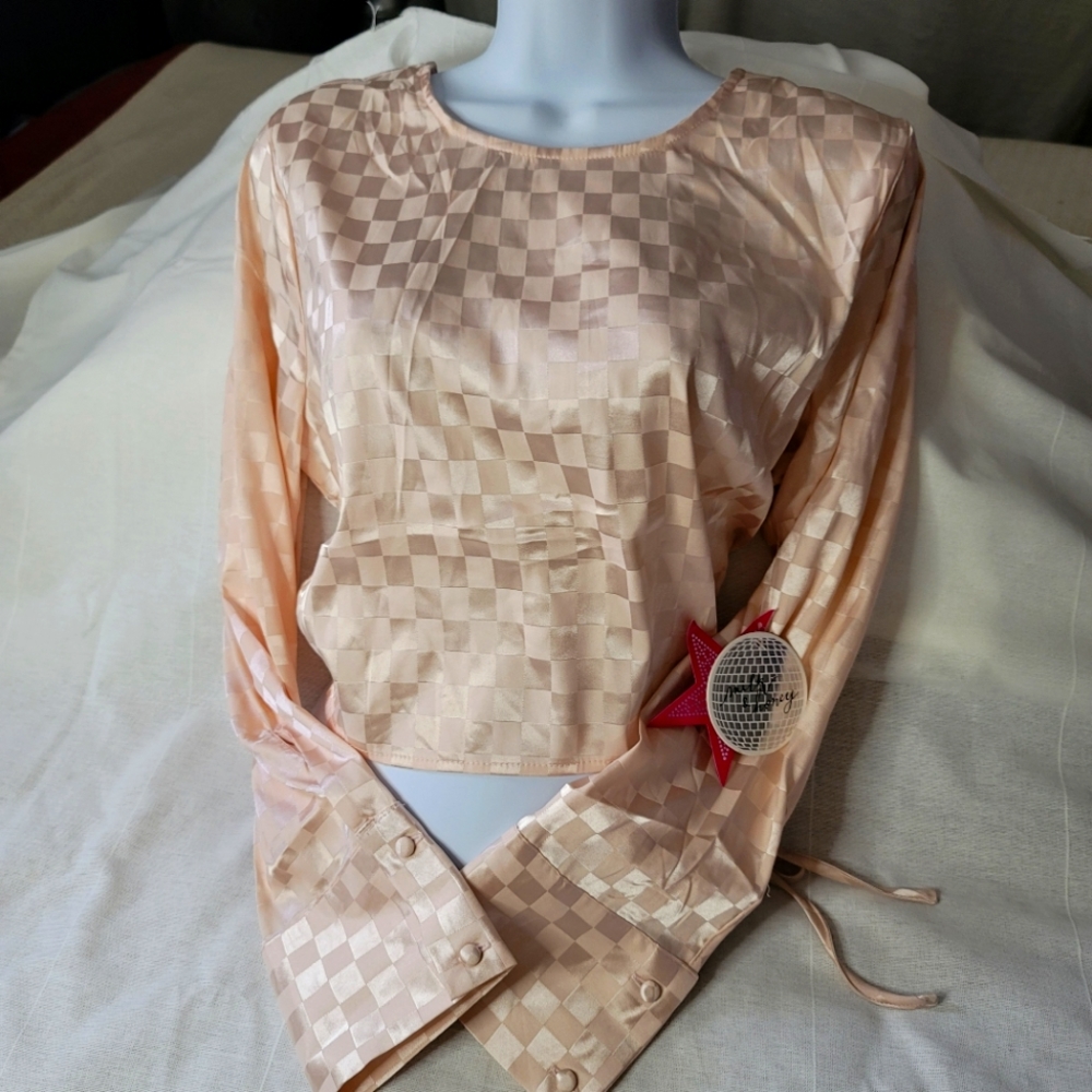Long-sleeved blouse/ NEW with label/ Milk & Honey brand